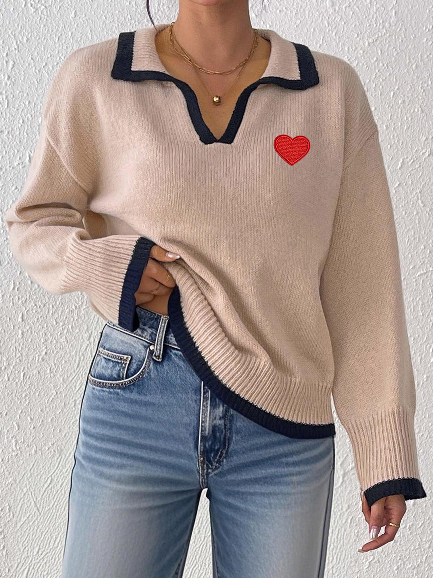 Women's Color-Block Heart Pullover Sweater with Collar