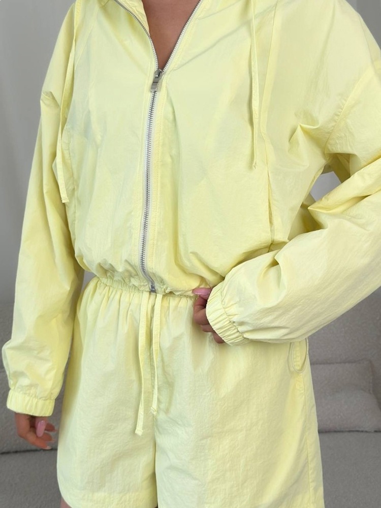 Women's Solid Color Long Sleeve Zip Cardigan and Elastic Shorts Two-Piece Set