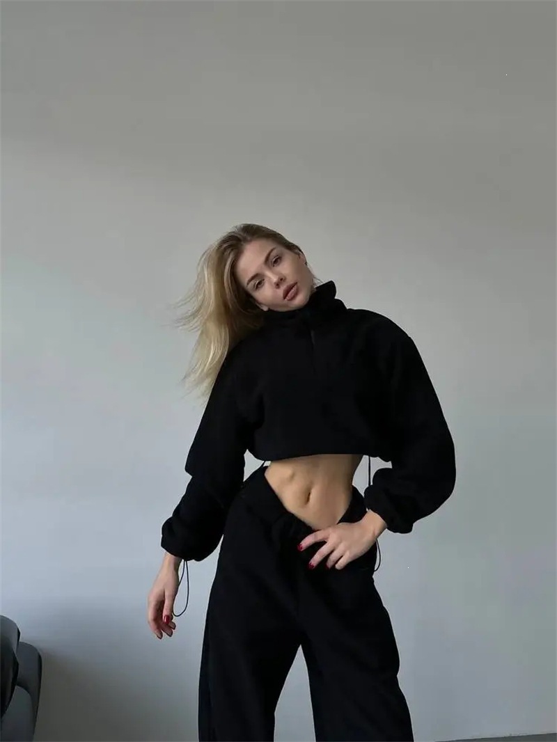 Fleece Two-Piece Set: Half-Zip Turtleneck Cropped Hoodie & High-Waist Joggers