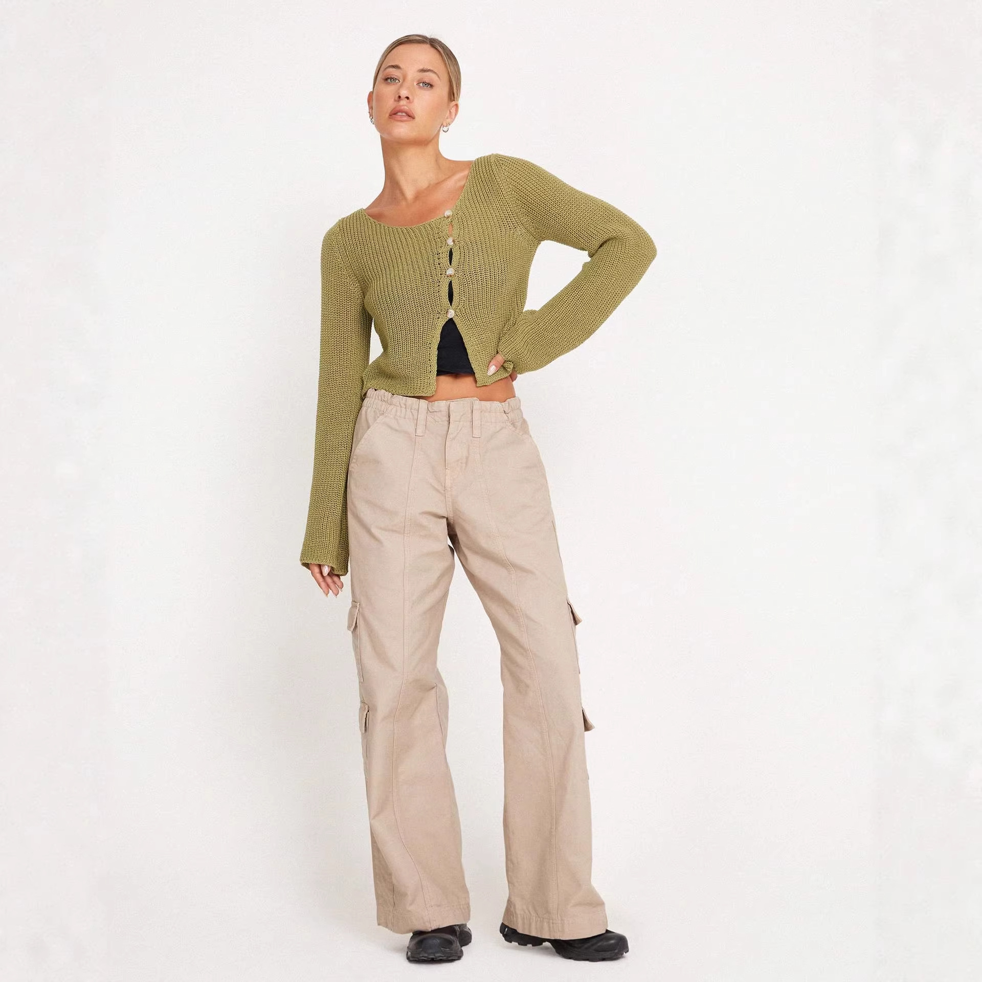 Women's Cropped Crewneck Long Sleeve Knit Top
