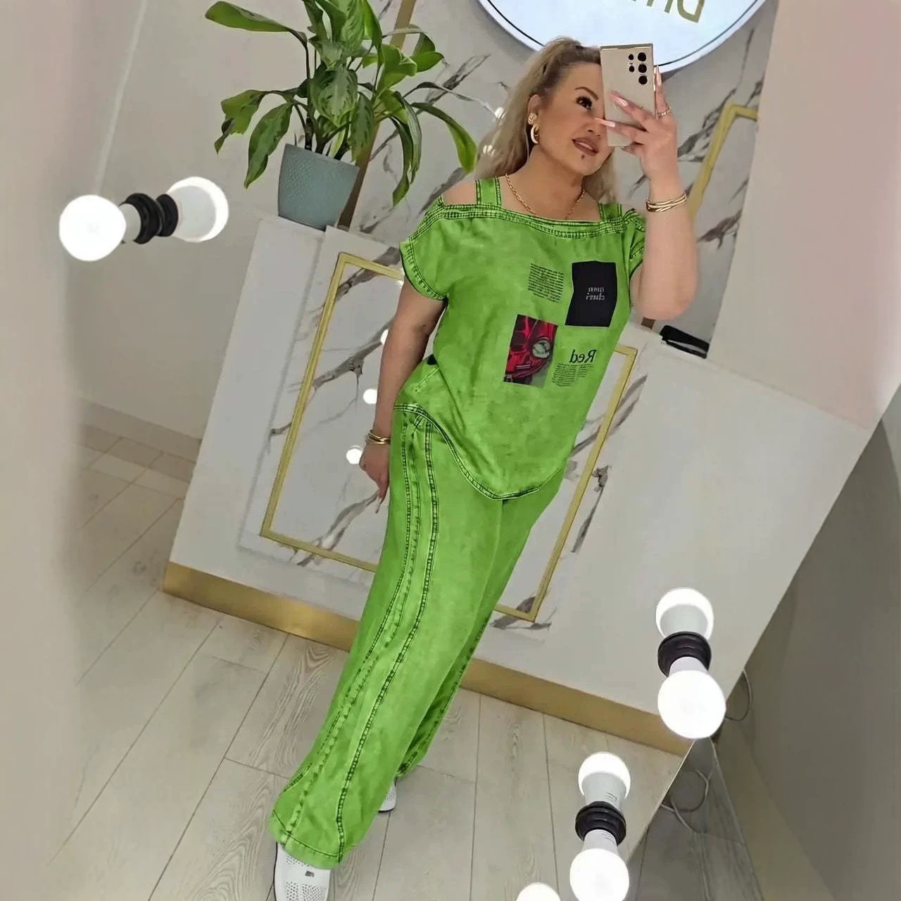 Women's Off-Shoulder Short-Sleeve Top & Wide-Leg Pants Set with Vintage Print