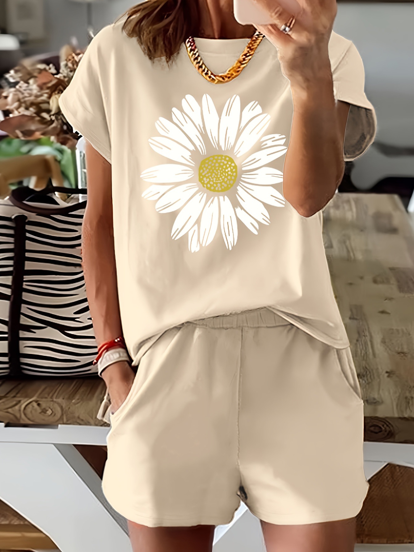 Women's Summer Sunflower Print T-Shirt and Shorts Set Casual Two-Piece Outfit