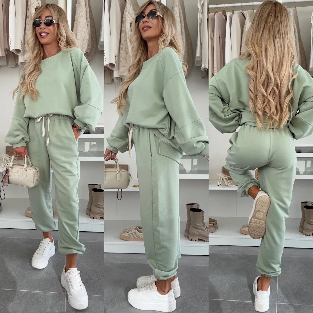 Women's Solid Crewneck Long-Sleeve Sweatshirt & Drawstring Jogger Pants 2-Piece Set