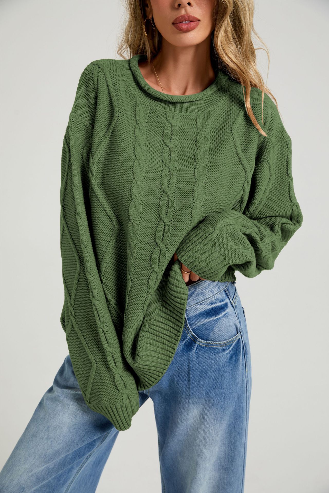 Women's Loose Crewneck Cable Knit Sweater