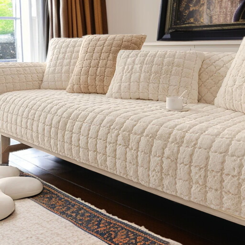 Easy-to-install winter cushion cover demonstration