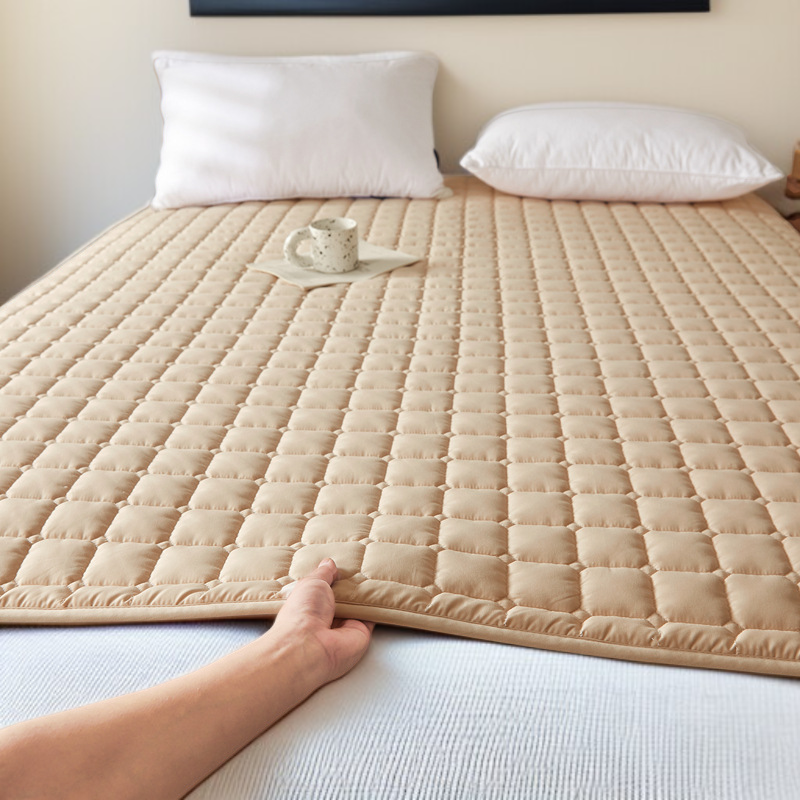 Multi-purpose mattress cushion and quilt