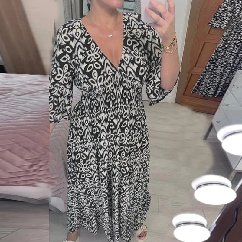 Printed dress with V-neck and wide sleeves👗🔥