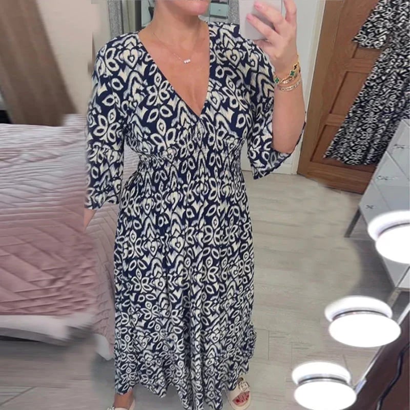 Printed dress with V-neck and wide sleeves👗🔥