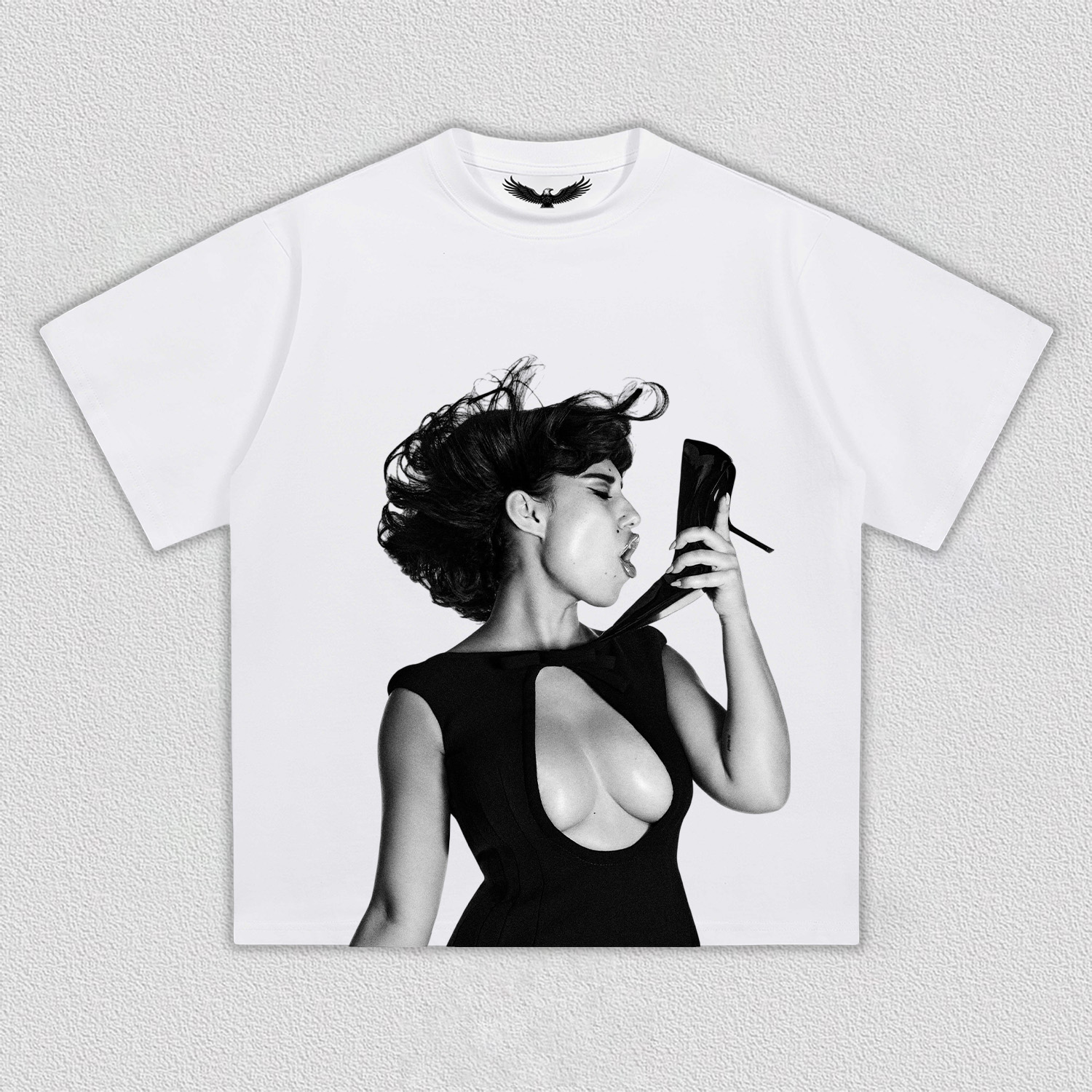 Raye tee