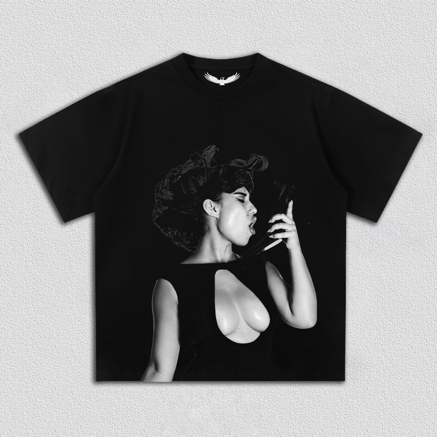 Raye tee