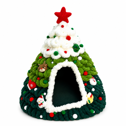 Christmas-themed cushioned pet bed