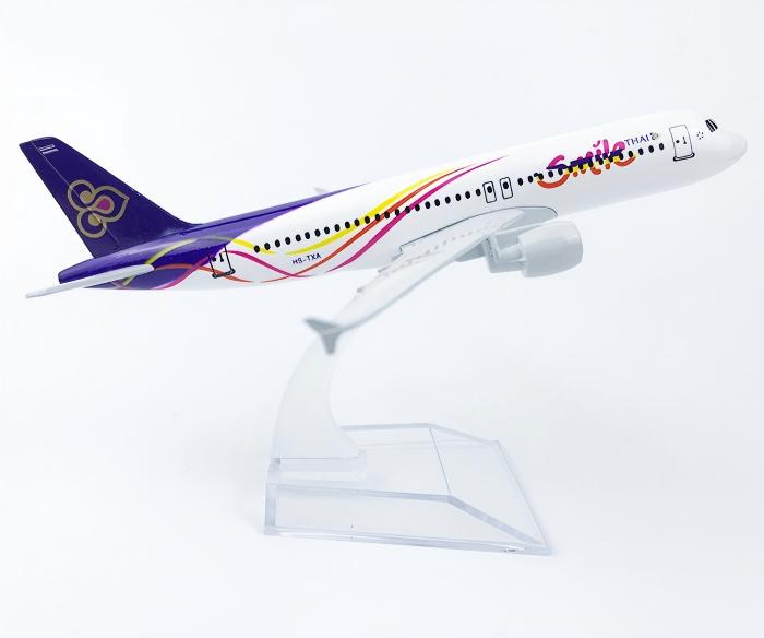 1:400 A320 Thailand Smile