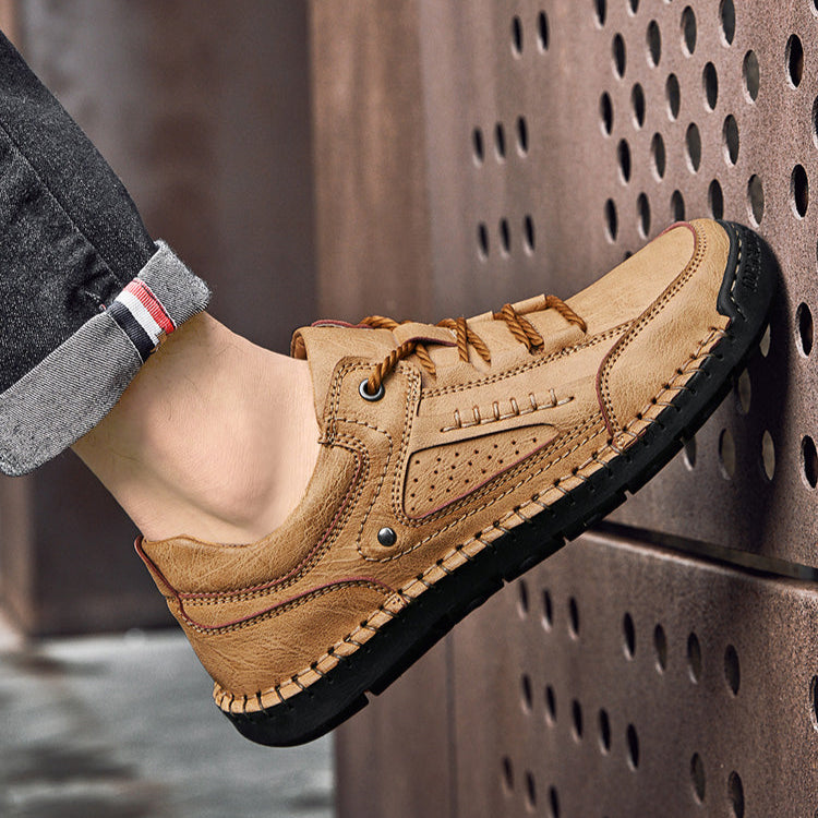 Herren Lederschuhe mit Schnürung und Kontrastnähten