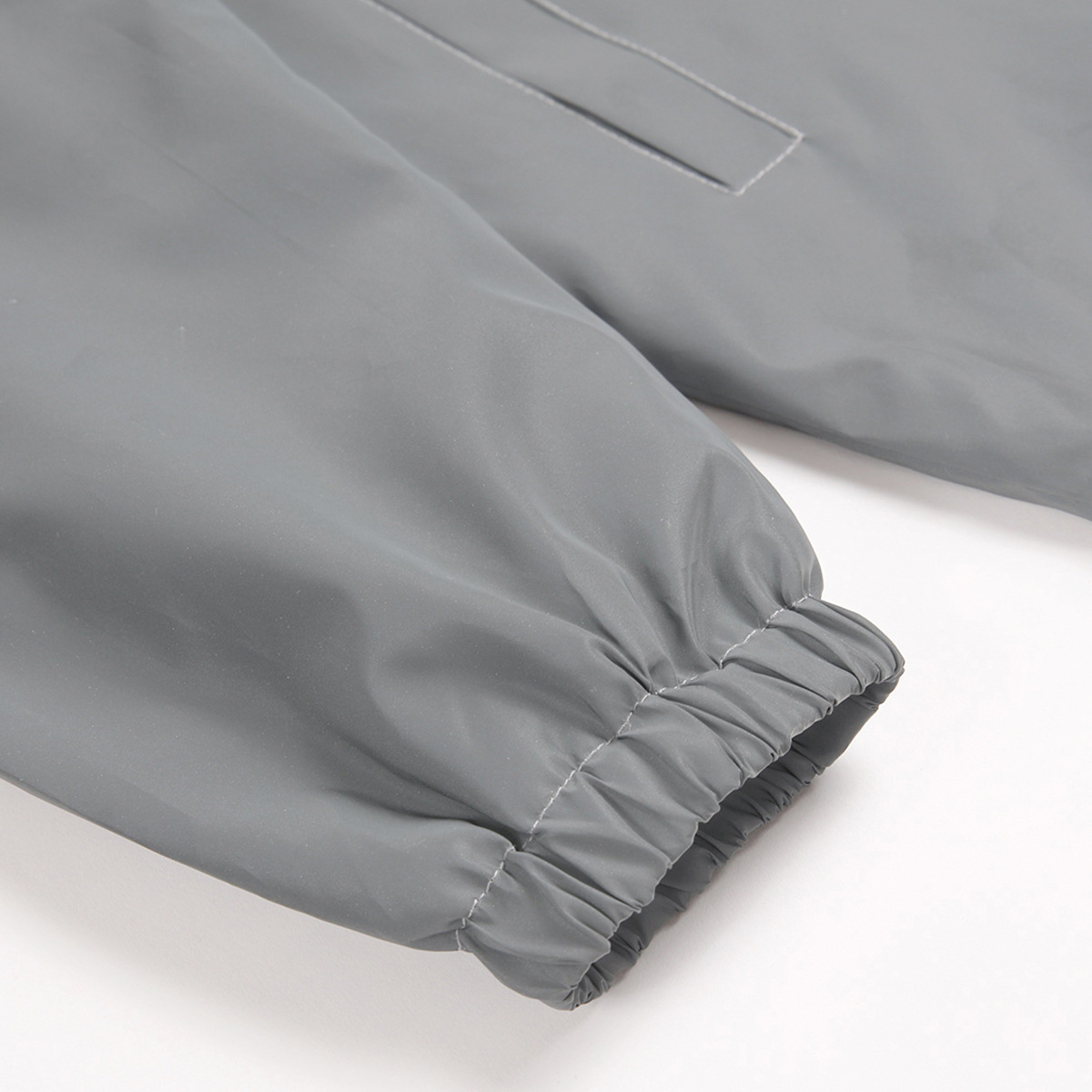 Herrwert | Herren Reflektorjacke mit Stehkragen und funktionalen Reißverschlusstaschen