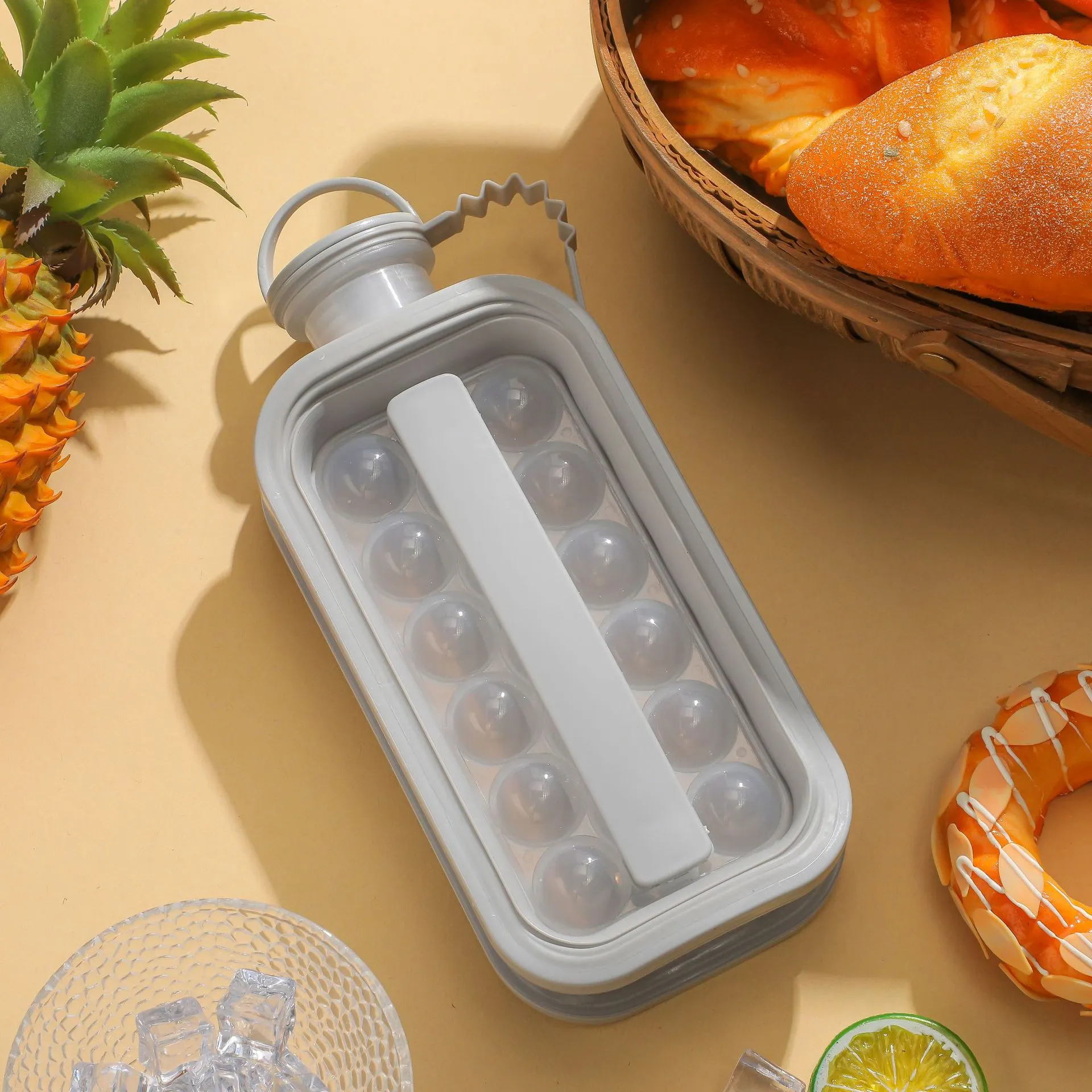 🌞Letná novinka – hit zliav – o 50 % lacnejšie🧊🍹Prenosná silikónová forma na ľadové gule v tvare fľaše