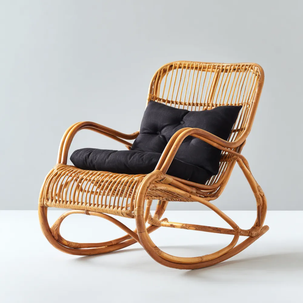 Fauteuil à bascule en rotin naturel 60x90x90 cm avec coussin Noir – Design contemporain