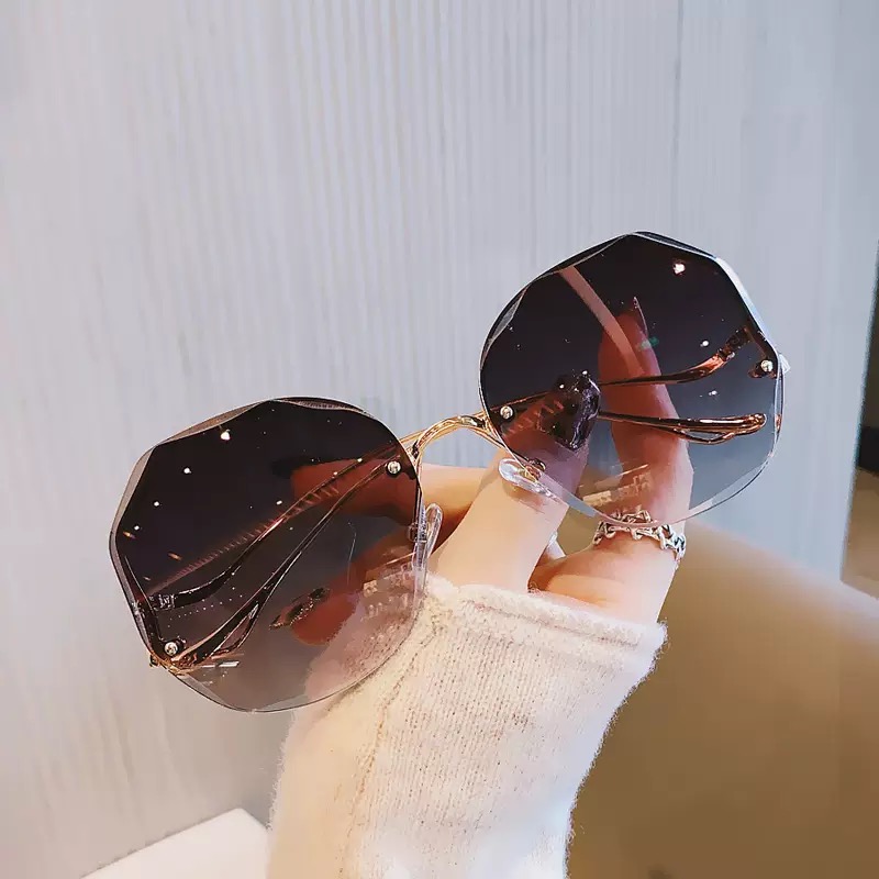 Square Oversized Frame Hipster Photochromic Sunglasses