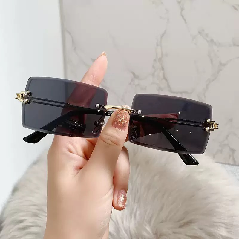 New Fashionable Square Sunglasses