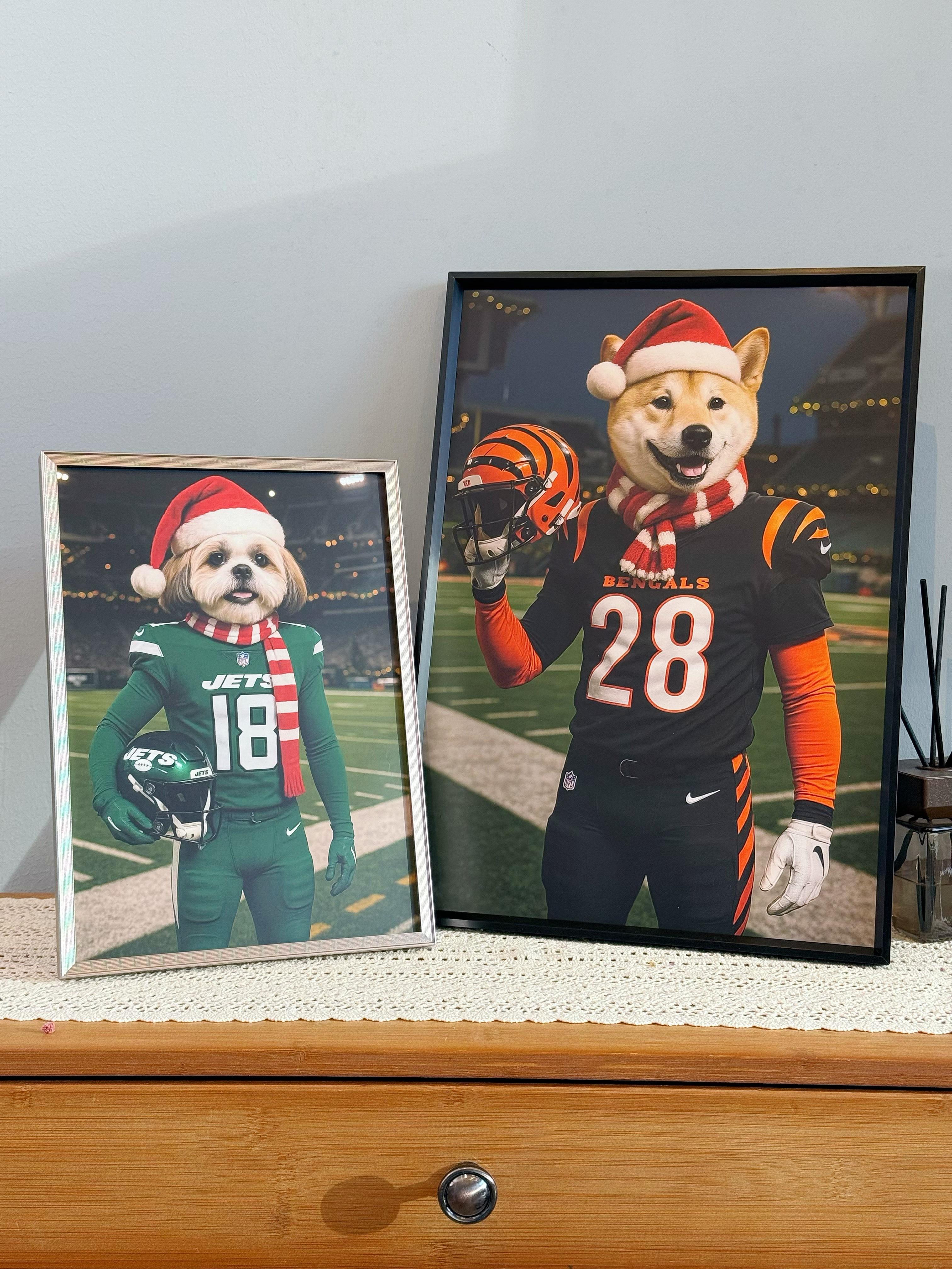 🏈Custom Pet Portrait Frame – Artist Hand-Designed Decorative Wall Art 🐾