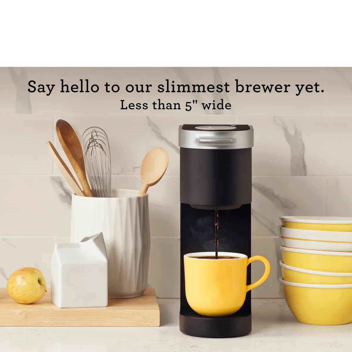 Single Serve Coffee Pod Maker, Compact Coffee Machine, Fast Brewing, One Cup Reservoir, Space-Saving Design, Easy One-Touch Operation