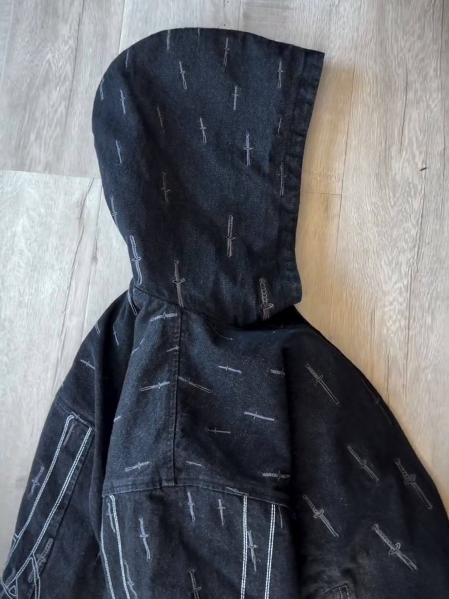 MUTUAL CLASP JACKET