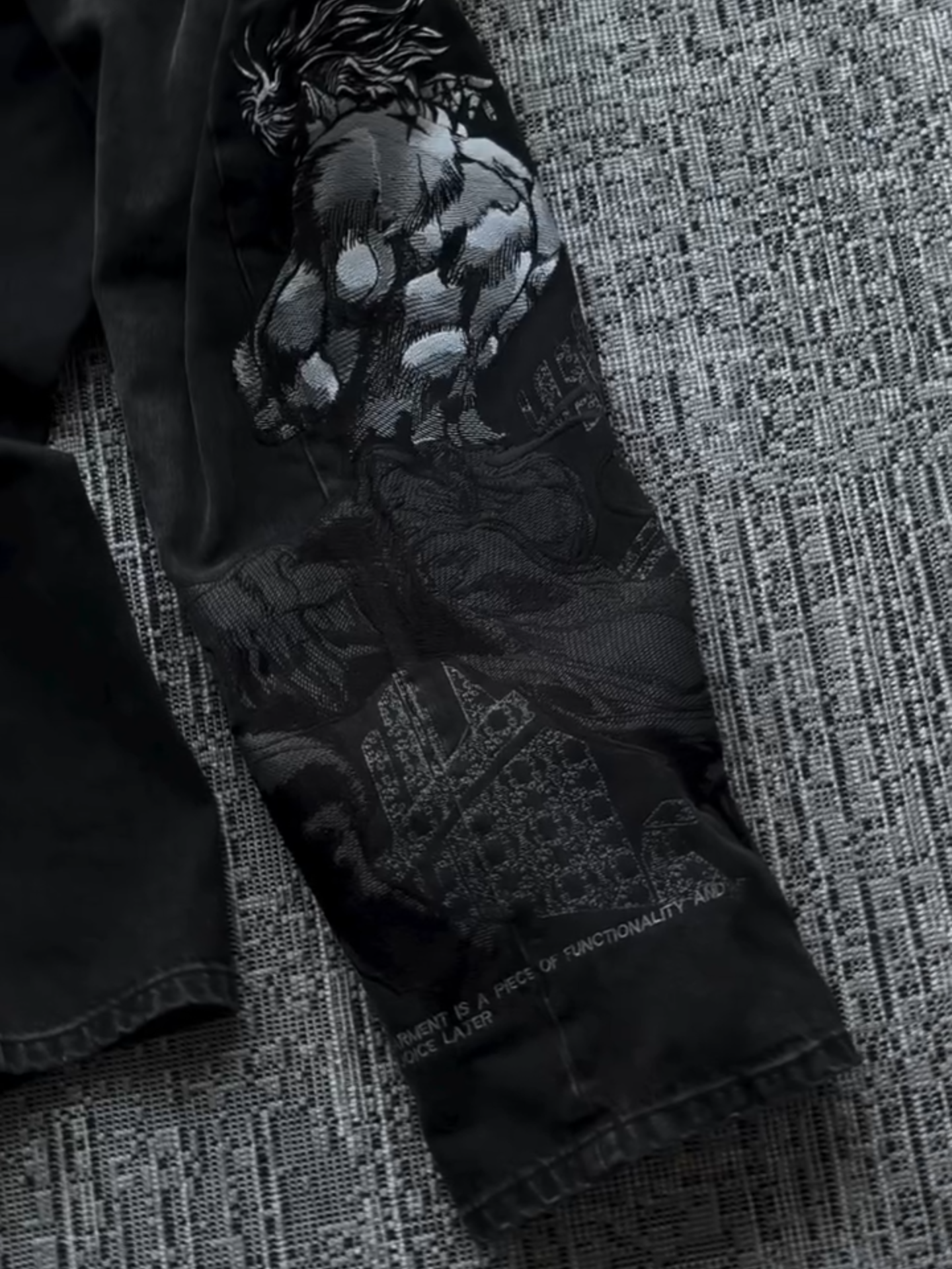SOVEREIGN EMBROIDERED JEANS