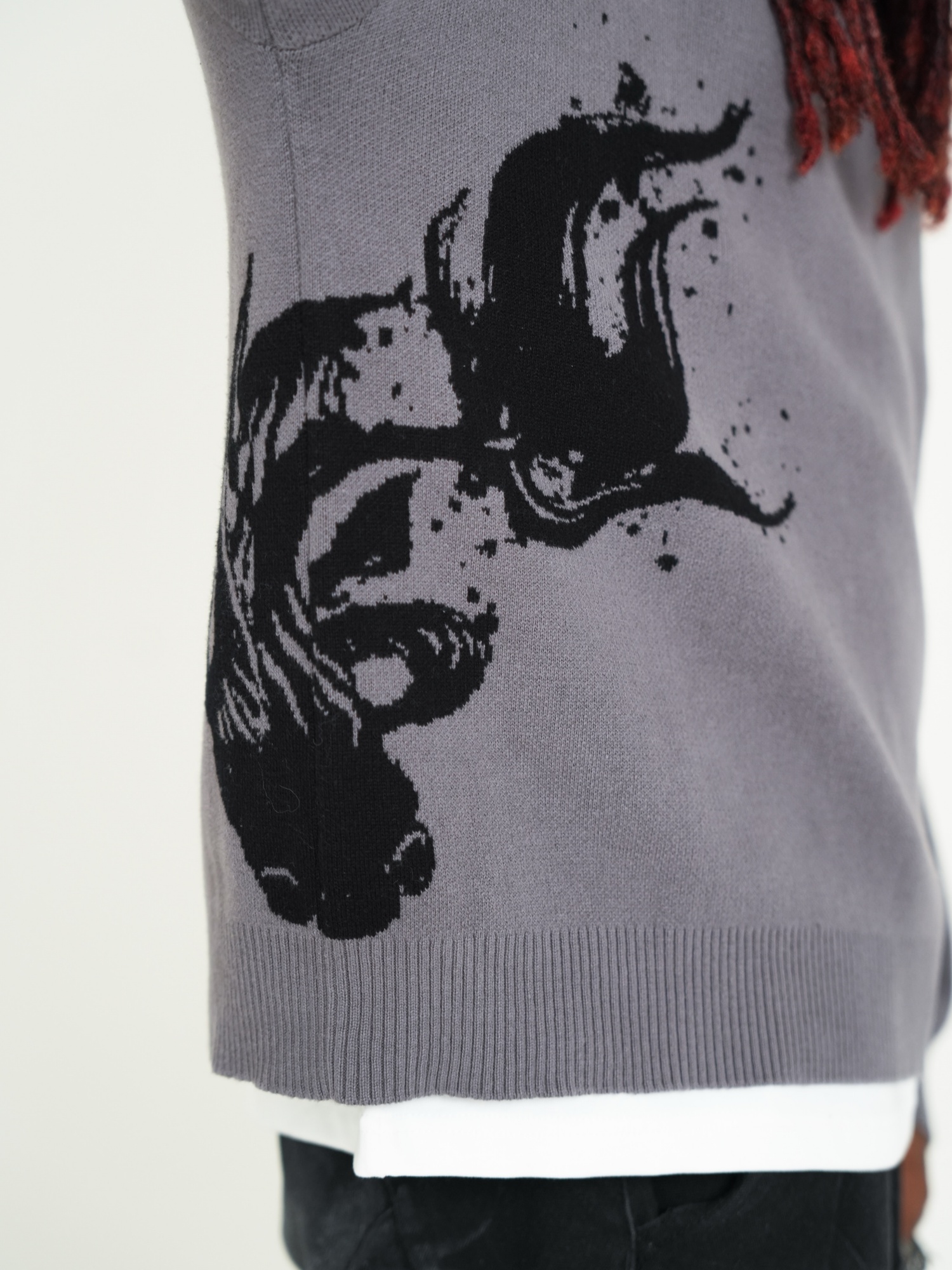 SHADOW MARK KNIT SWEATER
