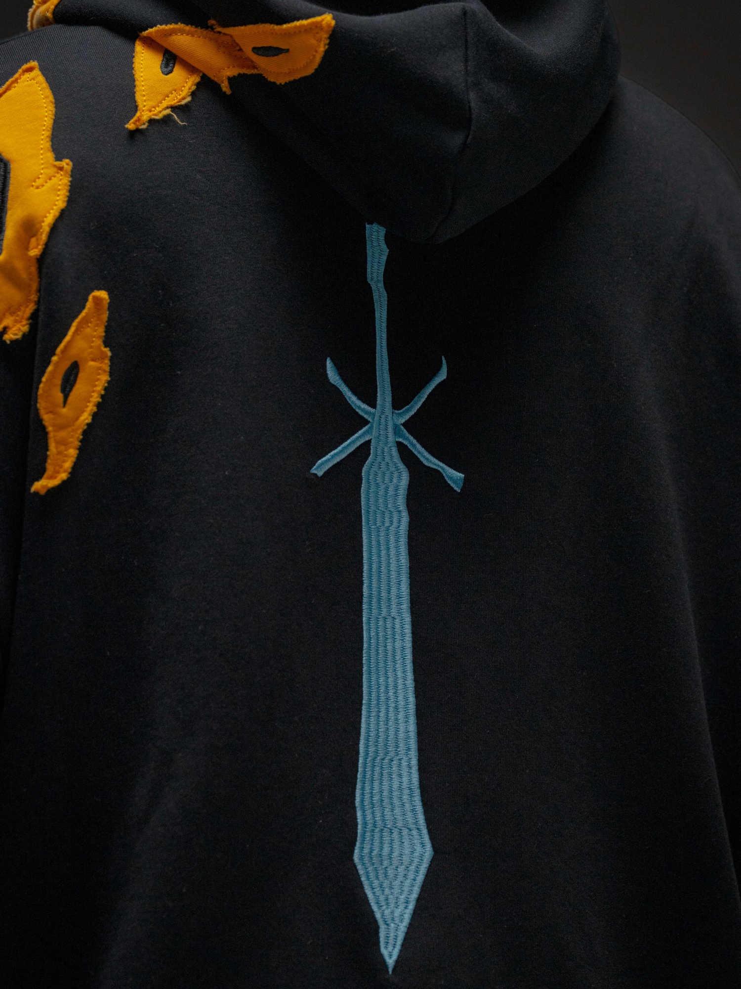PHANTOM EYES ZIP-UP