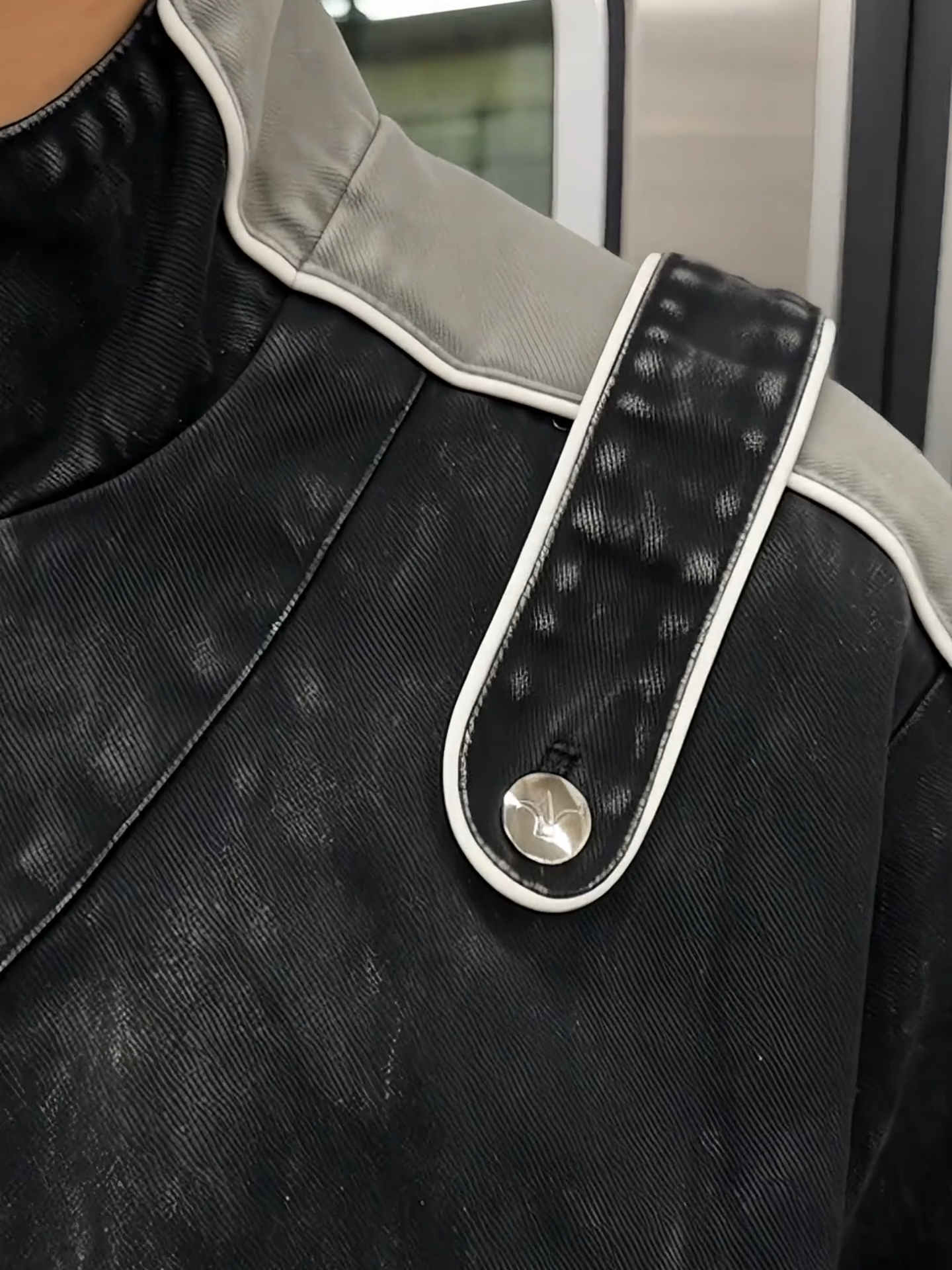 BLACK REIGN JACKET