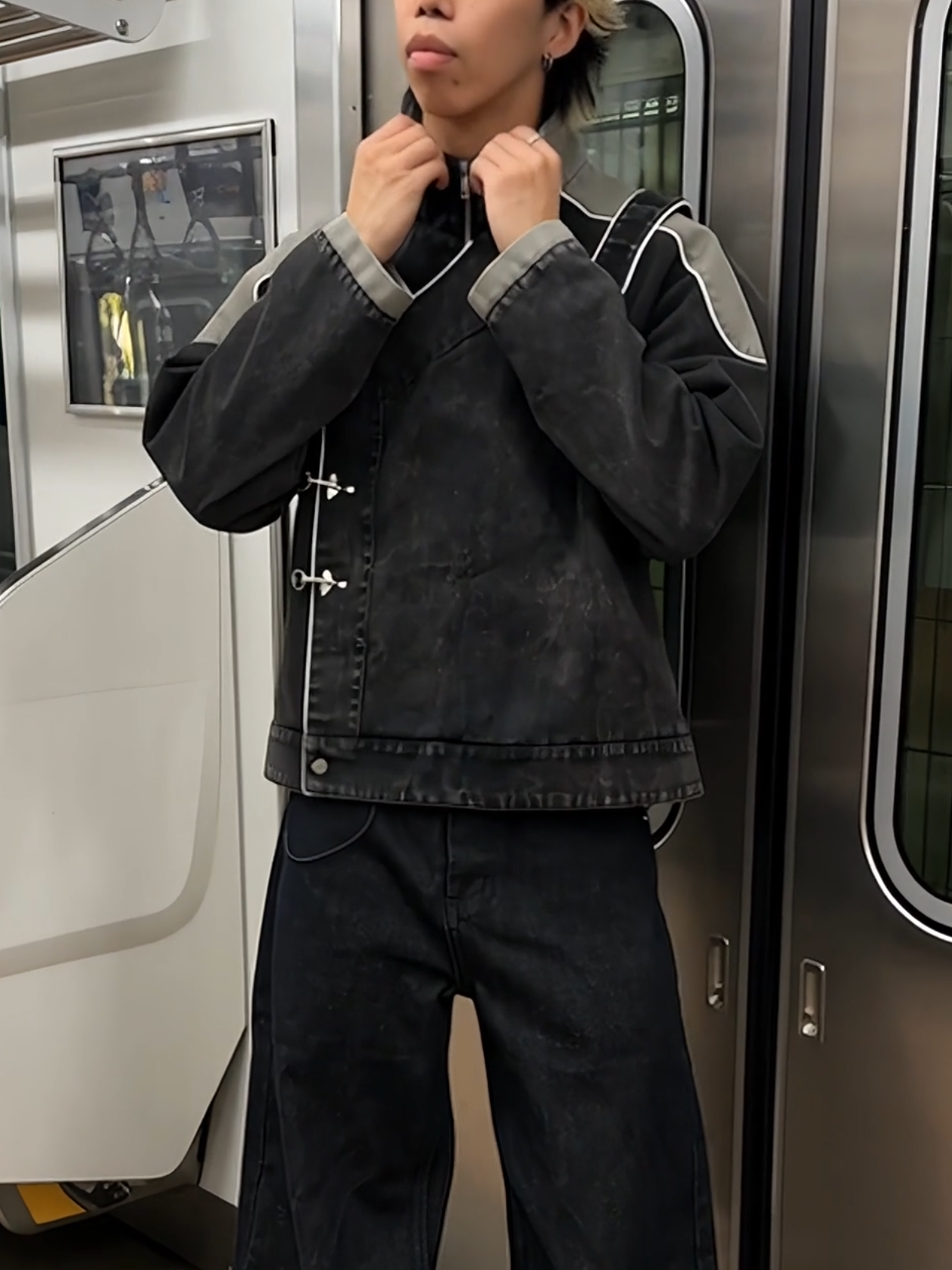 BLACK REIGN JACKET