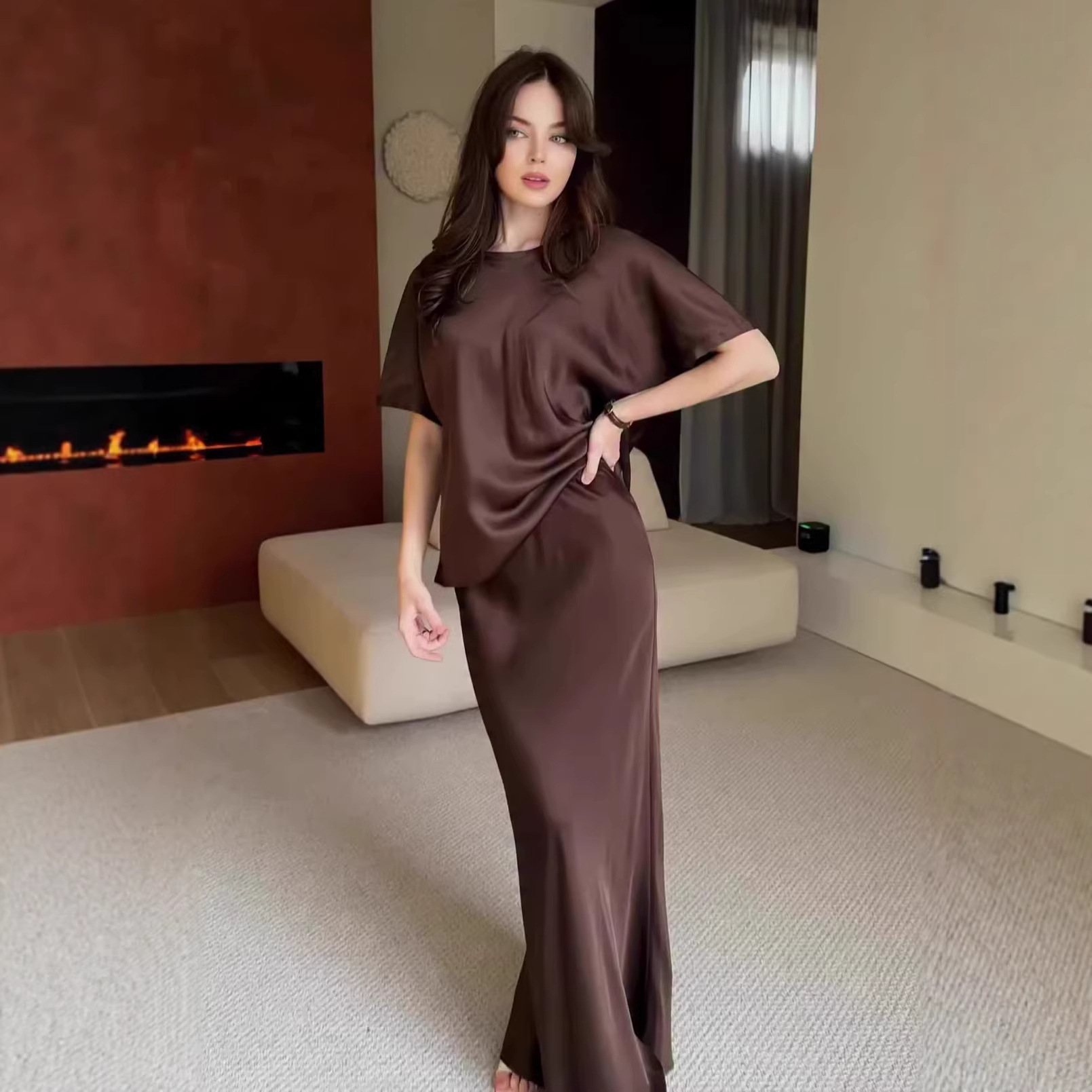 Solid Color Round Neck Short-Sleeved Casual Satin Temperament Skirt