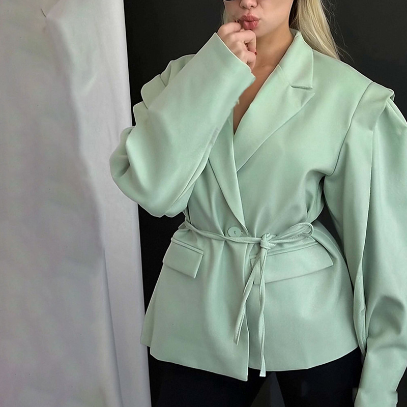 Oversized belted blazer with puff sleeves – Modern and sophisticated elegance