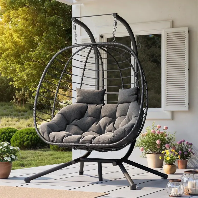 Sillón Colgante Doble de Mimbre (Estilo Huevo) para 2 Personas — Plegable y con Soporte — Banco Colgante para Patio, Balcón, Porche, Interiores y Exteriores