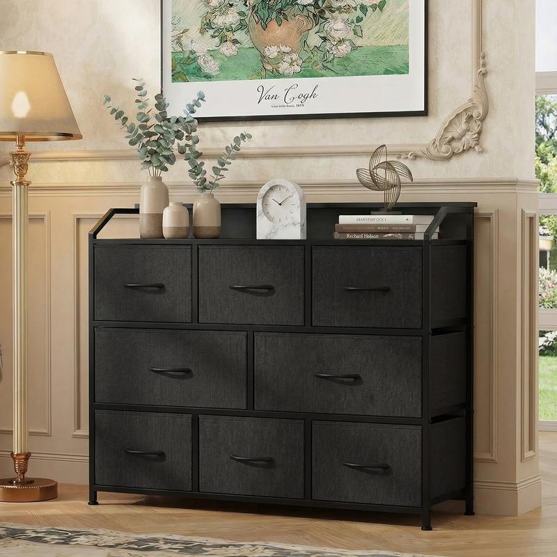 Cómoda Sweetcrispy con 8 cajones de tela, tomas de corriente y luz LED — Mueble de almacenamiento multifuncional y soporte para TV, ideal para dormitorio, sala de estar, oficina o pasillo.