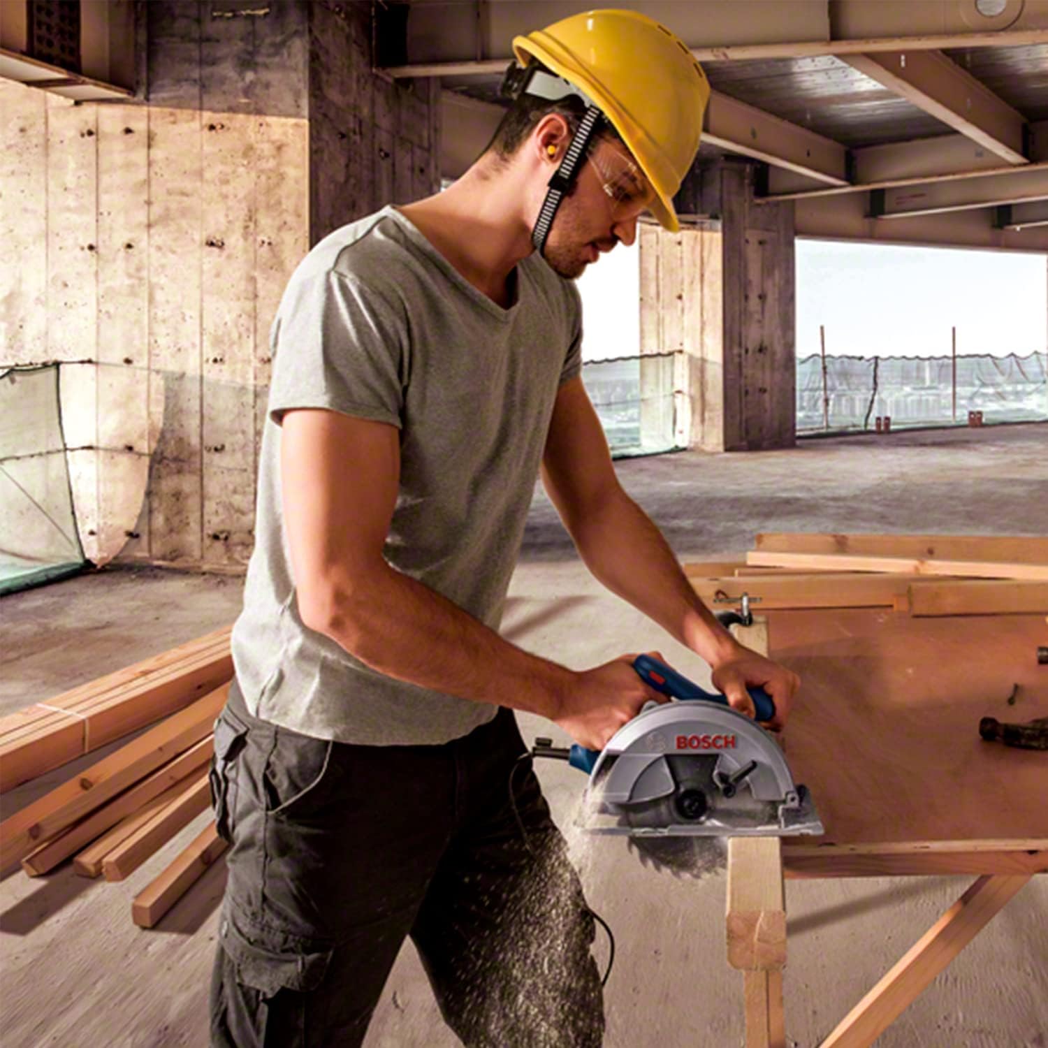 Sierra Circular Bosch GKS 150 1500W 127V 2 Discos y guía