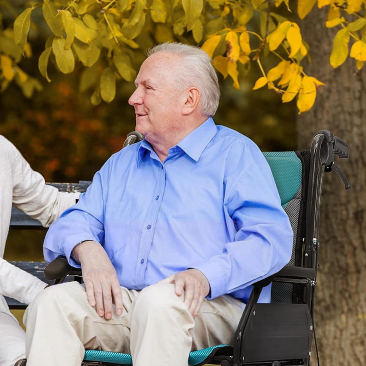Monicare - Silla de ruedas para adultos con reposapiés abatible y frenos de mano con cierre de bucle, silla de rueda de asiento de 17.5 pulgadas, rueda trasera de 15 pulgadas, ligera, ultraligera,
