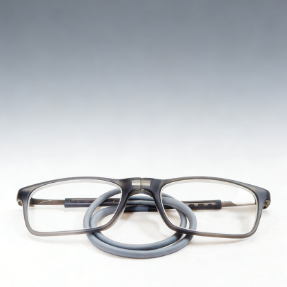 Portable magnetic reading glasses with hanging ropes