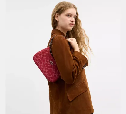 Teri Shoulder Bag In Signature Denim