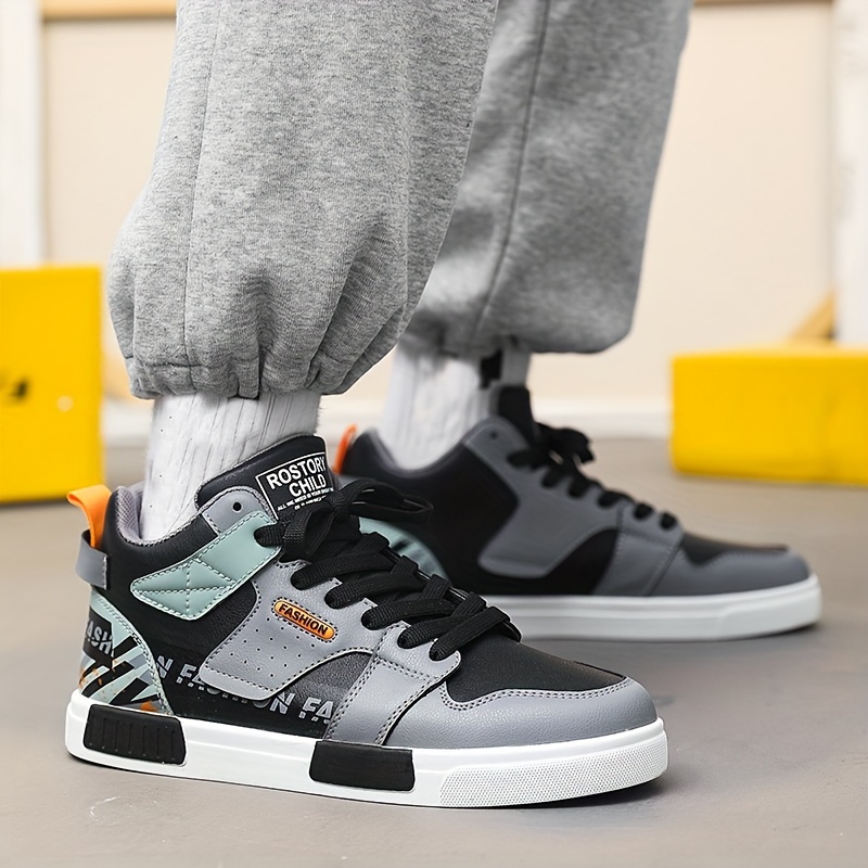 Men's Skateboarding Shoes Outdoor Sports Shoes Street Board Shoes Student Youth Four Seasons Comfortable and Versatile Fashion Small White Shoes Mid Top Foot Protection