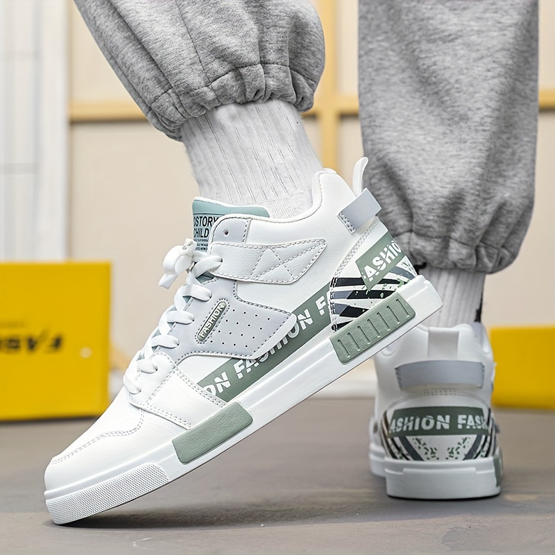 Men's Skateboarding Shoes Outdoor Sports Shoes Street Board Shoes Student Youth Four Seasons Comfortable and Versatile Fashion Small White Shoes Mid Top Foot Protection