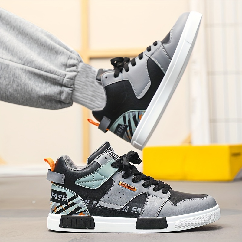 Men's Skateboarding Shoes Outdoor Sports Shoes Street Board Shoes Student Youth Four Seasons Comfortable and Versatile Fashion Small White Shoes Mid Top Foot Protection