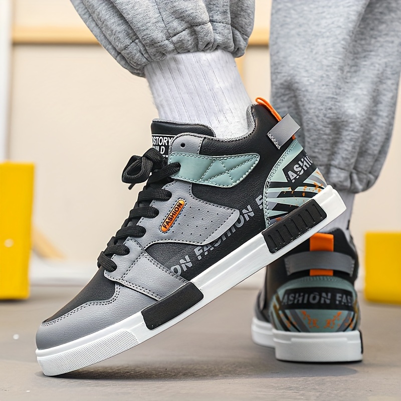 Men's Skateboarding Shoes Outdoor Sports Shoes Street Board Shoes Student Youth Four Seasons Comfortable and Versatile Fashion Small White Shoes Mid Top Foot Protection