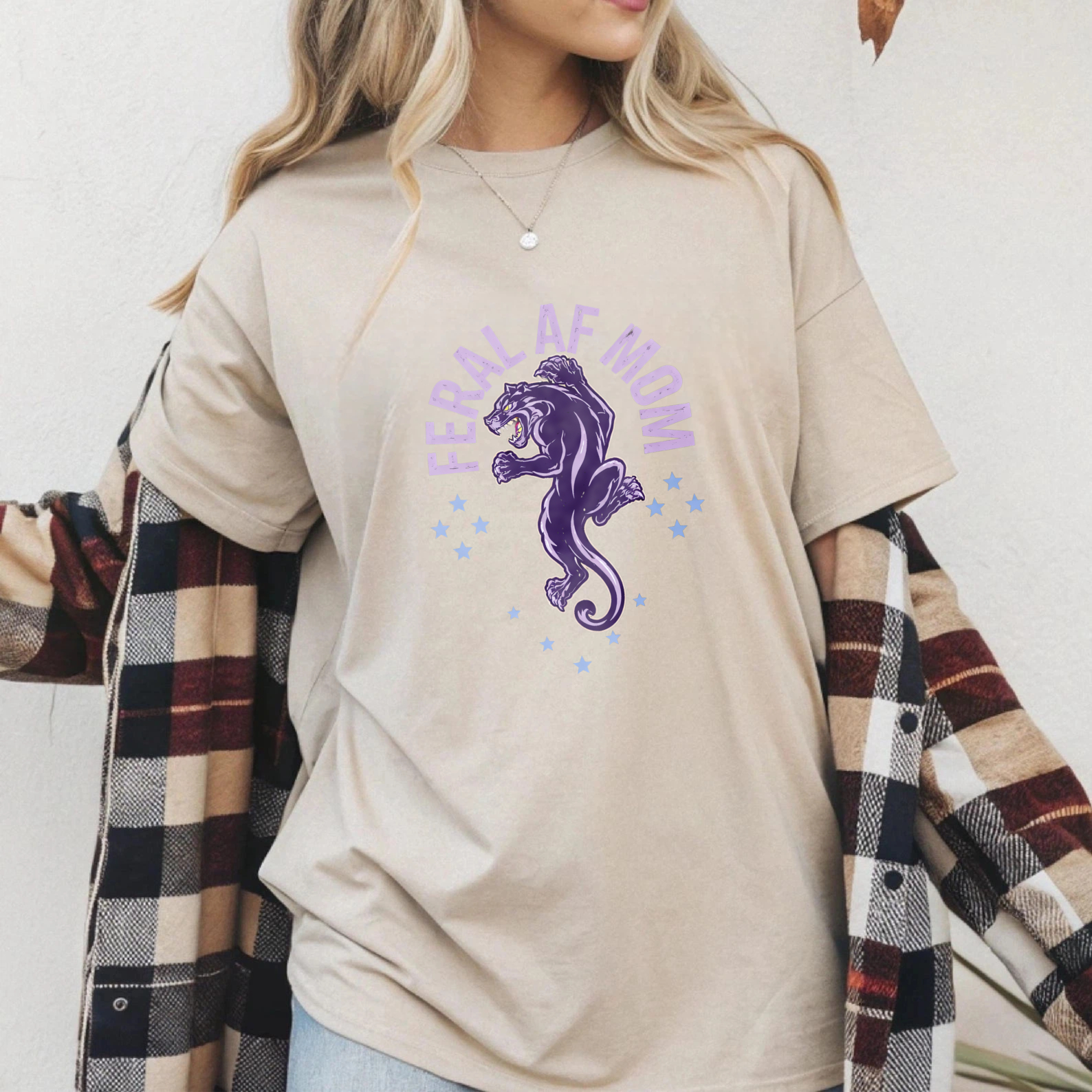 TEECURENT Feral Af Mom Panther Graphic T Shirt For Women And Men Black Purple Design Mother's Day Gift Idea WOMEN