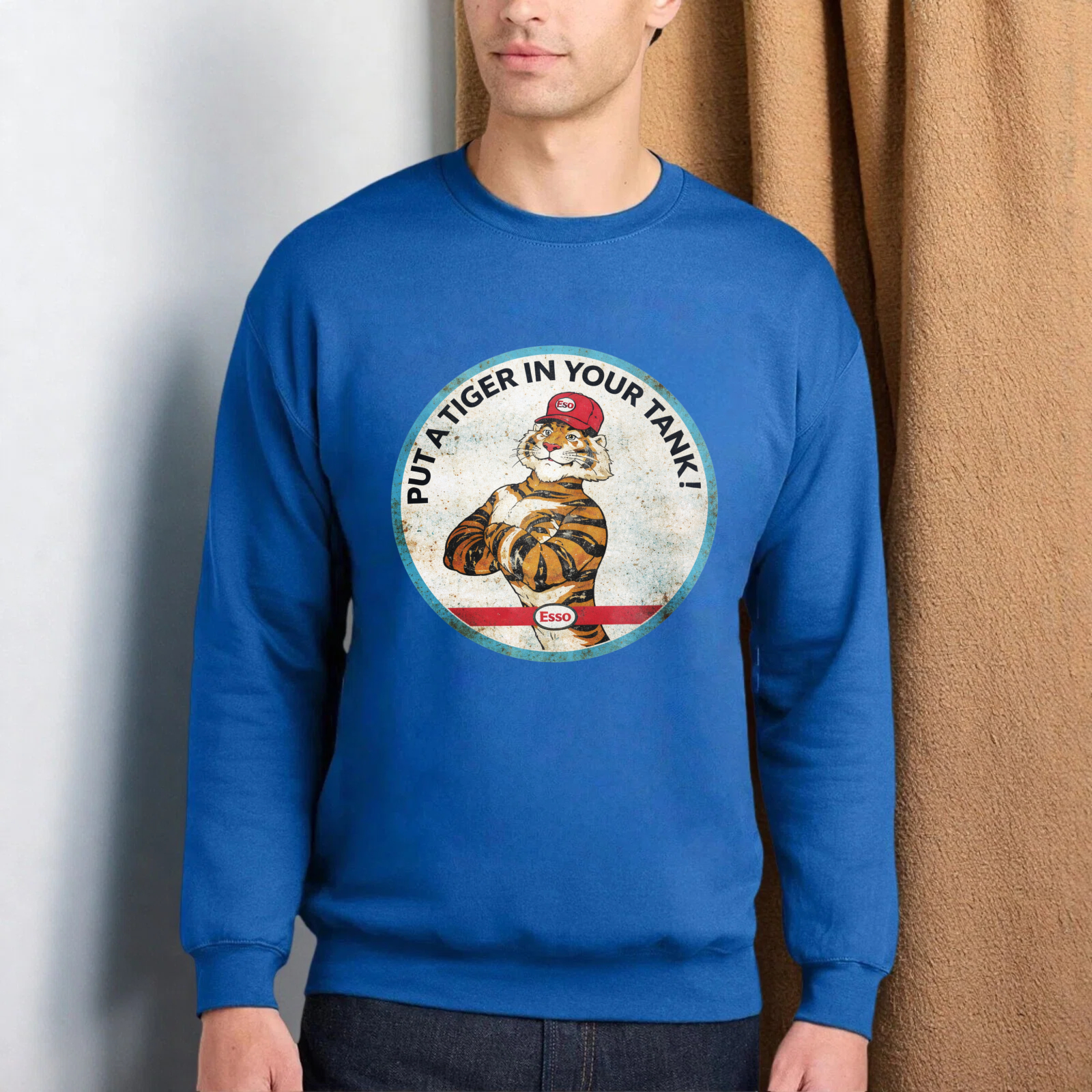 TEECURENT Put A Tiger In Your Tank Vintage Style Sweatshirt With Classic Tiger Logo And Retro Design For Men Women Unisex Casual Wear