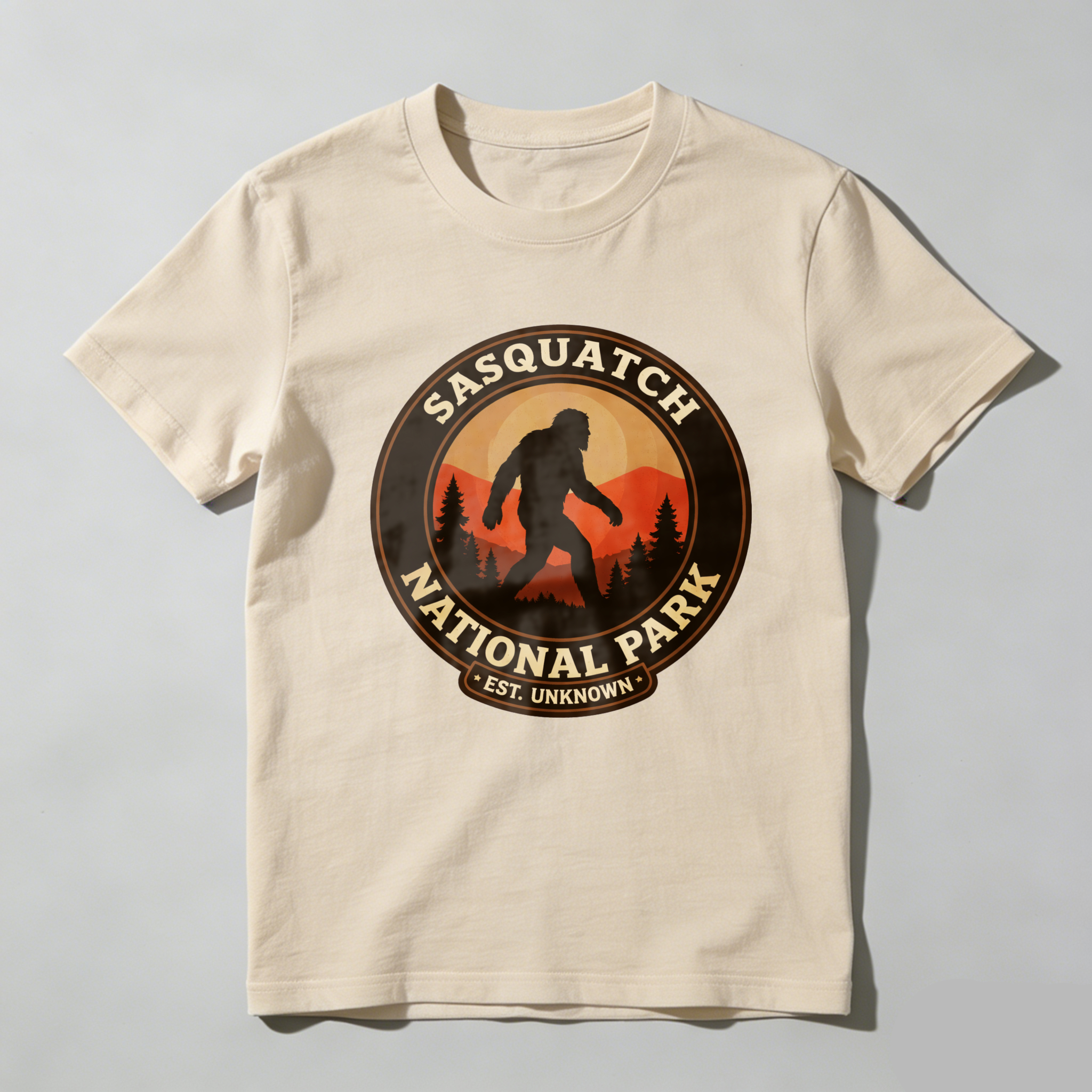 TEECURENTSasquatch National Park T-Shirt Est Unknown Bigfoot Logo Design Black Crewneck Men's Shirt-TeeCurent