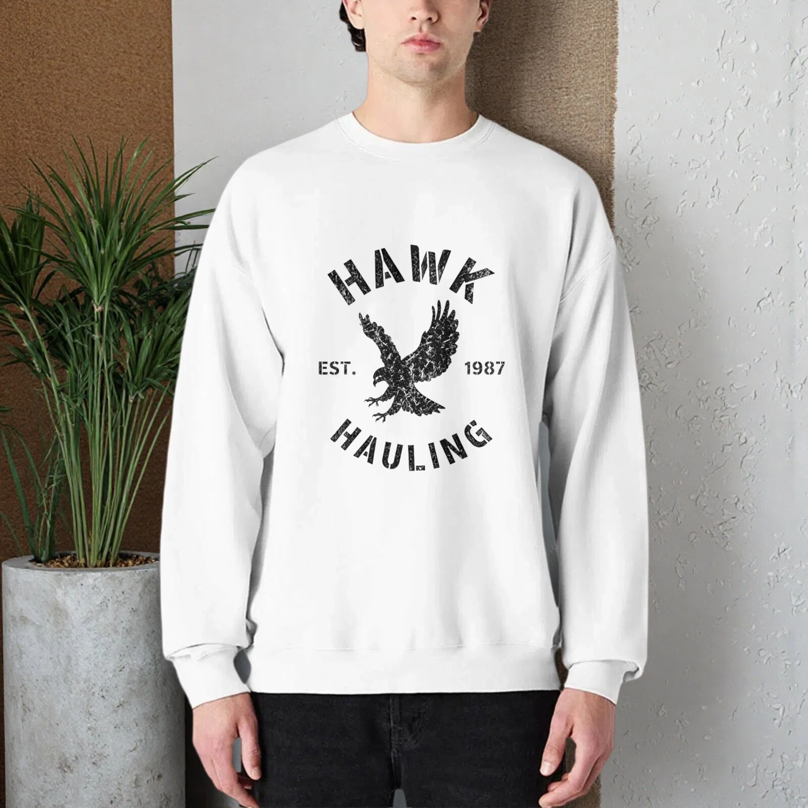 TEECURENT Hawk Hauling Est 1987 Eagle Logo Sweatshirt Black Crewneck Pullover Sweatshirt Unisex Casual Top