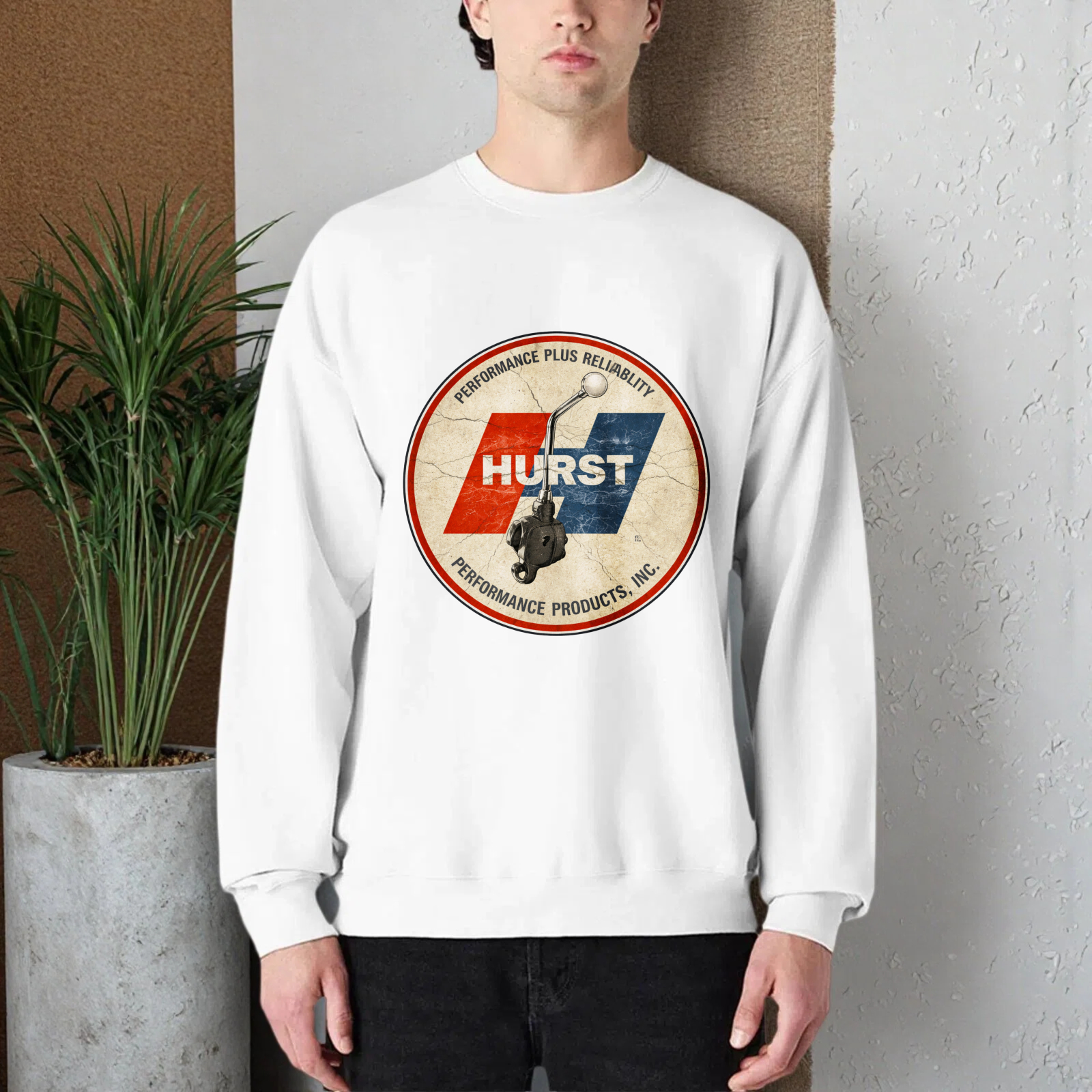 TEECURENT Hurst Performance Plus Reliability Sweatshirt With Vintage Logo Design For Automotive Enthusiasts