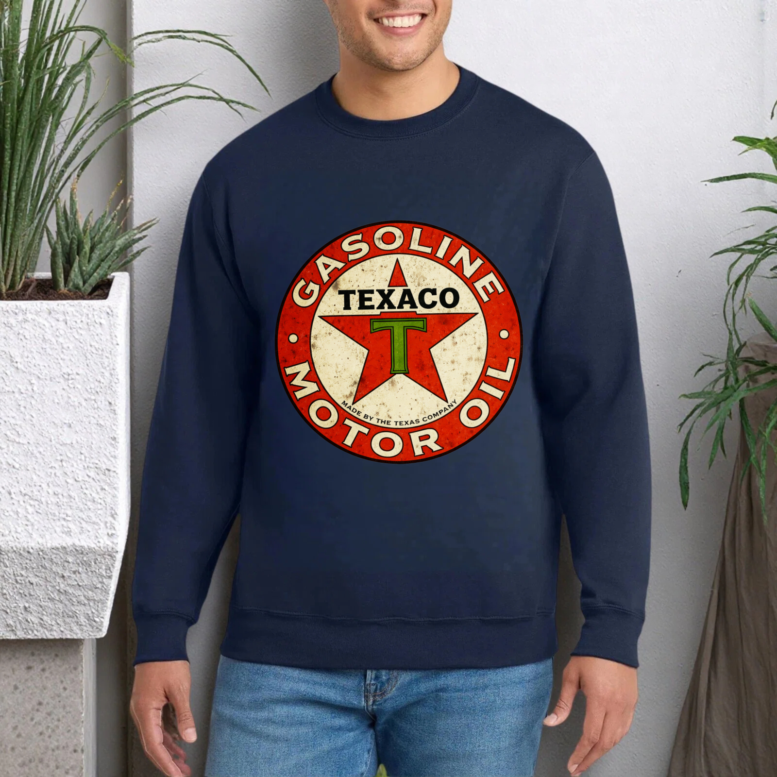 TEECURENT Texaco Gasoline Motor Oil Logo Sweatshirt Vintage Retro Design Unisex Crewneck Pullover Black Long Sleeve Top