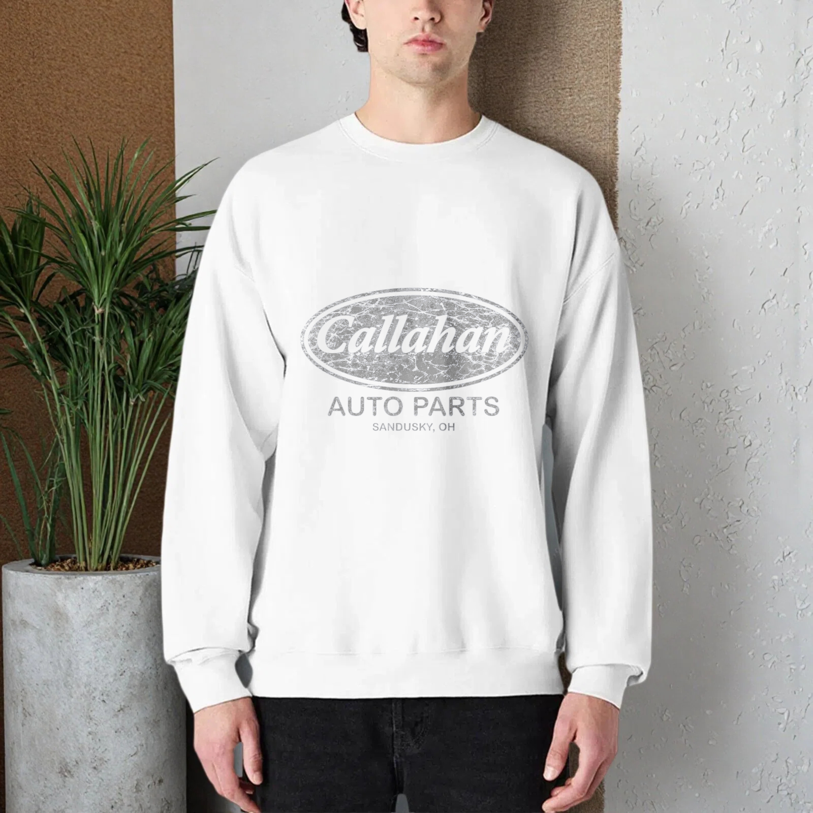 TEECURENT Callahan Auto Parts Sweatshirt Black Oversized Crewneck Pullover Sandusky Oh Vintage Logo Design
