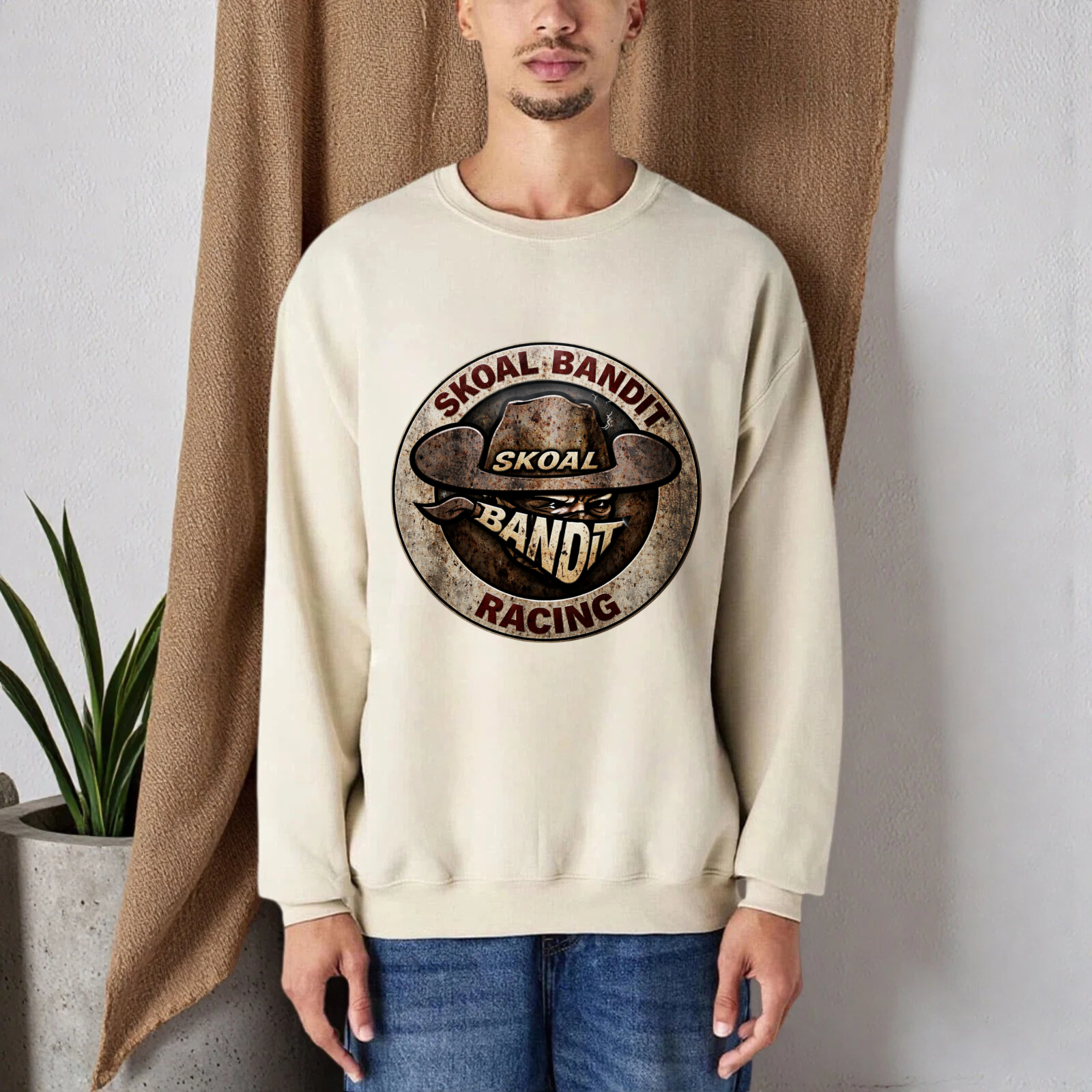 TEECURENT Skual Bandit Racing Logo Sweatshirt Unisex Crewneck Pullover Black Vintage Style Graphic Sweatshirt For Men And Women